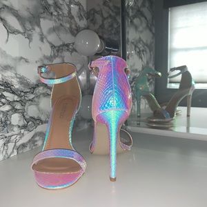 🧜🏼‍♀️ Boohoo iridescent mermaid heeled sandals 5